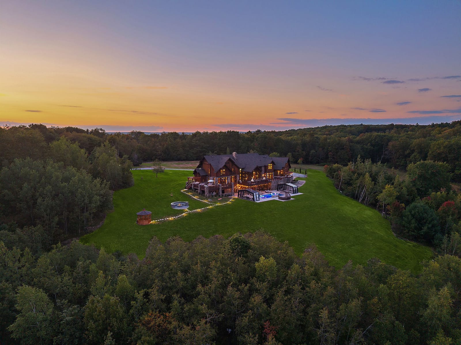 Featured image for Book a Full Weekend Estate Wedding With WedStay