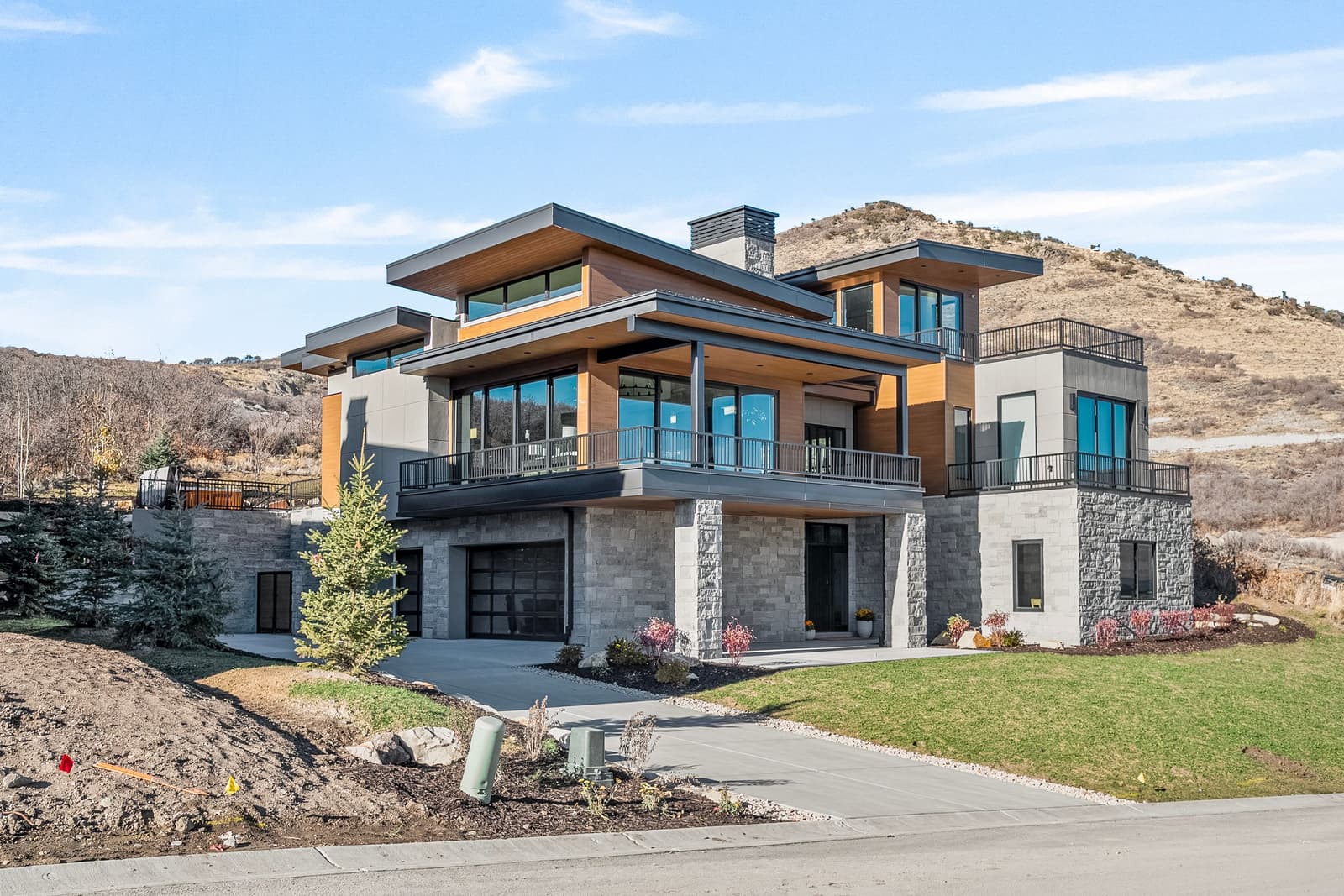 Mountain Modern Lodge Near Deer Valley: Sauna, Hot Tub & Reservoir Views